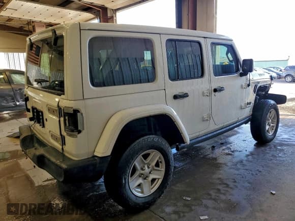 ✅ 2022 Jeep Wrangler Unlimited Sport S • VIN: 1C4HJXDG0NW179984 • Lot: 95406075. Wystawiony na Copart z przebiegiem 44 409 mil. Bezpłatny archiwum sprzedaży aukcyjnych z USA i szczegółowy raport historii pojazdu na DreamBid. Zdjęcie 3.