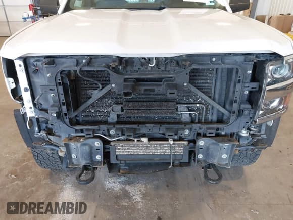 ✅ 2015 Chevrolet Silverado 2500HD Work Truck • VIN: 1GC0CUEG7FZ114814 • Lot: 42158008. Wystawiony na IAAI z przebiegiem 306 861 mil. Bezpłatny archiwum sprzedaży aukcyjnych z USA i szczegółowy raport historii pojazdu na DreamBid. Zdjęcie 6.