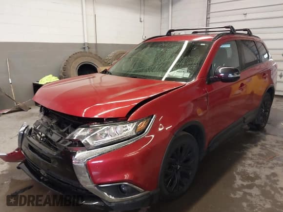 ✅ 2018 Mitsubishi Outlander ES • VIN: JA4AZ3A31JZ069050 • Lot: 43579003. Listed on IAAI with 139,825 mi. Free auction sales archive from the USA and detailed vehicle history report at DreamBid. Image 6.