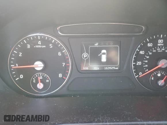 ✅ 2017 Kia Sorento LX • VIN: 5XYPGDA50HG326298 • Lot: 81897645. Wystawiony na Copart z przebiegiem 163 929 mil. Bezpłatny archiwum sprzedaży aukcyjnych z USA i szczegółowy raport historii pojazdu na DreamBid. Zdjęcie 9.