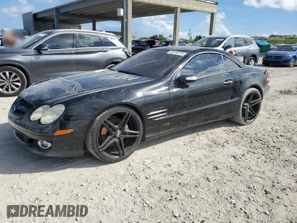 ✅ 2007 Mercedes-Benz SL 550 • VIN: WDBSK71F77F119278 • Лот: 82618215. Опубликован ранее на Copart с пробегом 166 217 миль. Бесплатный доступ к архиву аукционных продаж из США и подробный отчёт об истории автомобиля на DreamBid. Изображение 1.