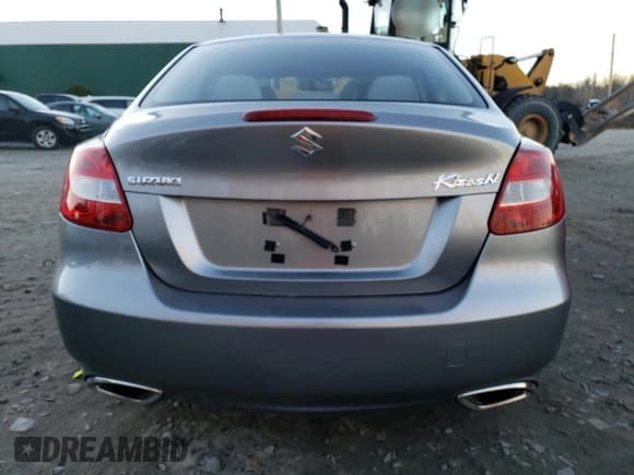 ✅ 2010 Suzuki Kizashi SE • VIN: JS2RE9A34A6100872 • Лот: 80420524. Опубликован ранее на Copart с пробегом 96 945 миль. Бесплатный доступ к архиву аукционных продаж из США и подробный отчёт об истории автомобиля на DreamBid. Изображение 6.