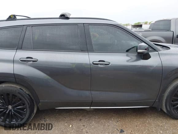 ✅ 2023 Toyota Highlander L • VIN: 5TDKDRAH3PS508220 • Lot: 41905517. Listed on IAAI with 37,891 mi. Free auction sales archive from the USA and detailed vehicle history report at DreamBid. Image 13.