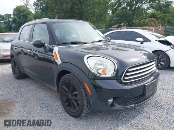 ✅ 2013 MINI Countryman • VIN: WMWZB3C58DWM31034 • Lot: 42871531. Wystawiony na IAAI z przebiegiem 114 155 mil. Bezpłatny archiwum sprzedaży aukcyjnych z USA i szczegółowy raport historii pojazdu na DreamBid. Zdjęcie 6.
