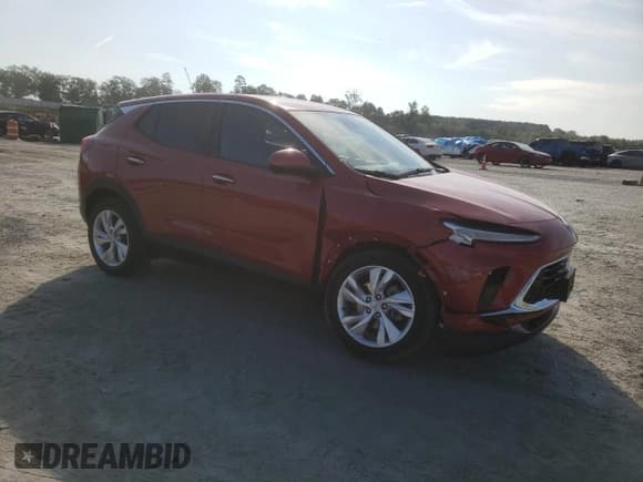 ✅ 2024 Buick Encore GX Preferred • VIN: KL4AMCSL0RB023839 • Lot: 62951965. Wystawiony na Copart z przebiegiem 9 804 mil. Bezpłatny archiwum sprzedaży aukcyjnych z USA i szczegółowy raport historii pojazdu na DreamBid. Zdjęcie 4.