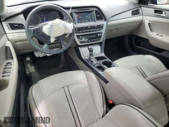 2016 Hyundai Sonata SE with VIN 5NPE24AF1GH297500, listed as a Copart auction lot 85482905 with 122,908 mi miles and Salvage title. Bid and sale history available at DreamBid. Image 8.