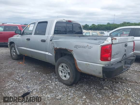 2006 Dodge Dakota SLT with VIN 1D7HE48N76S616874, listed as a IAAI auction lot 42544938 with Not provided miles and . Bid and sale history available at DreamBid. Image 3.