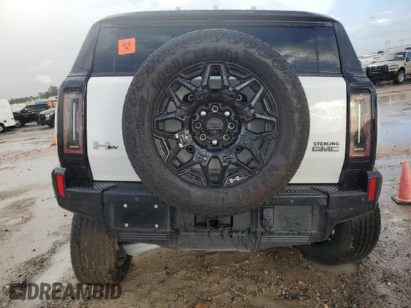 ✅ 2024 GMC Hummer EV 2X • VIN: 1GKB0NDE5RU104280 • Lot: 85602574. Listed on Copart with Not provided. Free auction sales archive from the USA and detailed vehicle history report at DreamBid. Image 6.