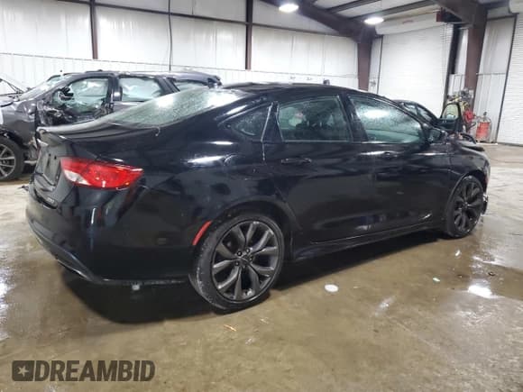 ✅ 2016 Chrysler 200 S • VIN: 1C3CCCBB1GN141908 • Lot: 85345315. Wystawiony na Copart z przebiegiem 131 319 mil. Bezpłatny archiwum sprzedaży aukcyjnych z USA i szczegółowy raport historii pojazdu na DreamBid. Zdjęcie 3.