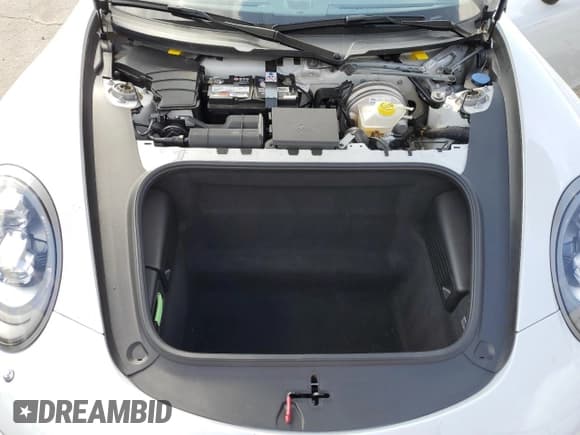 ✅ 2015 Porsche 911 Carrera S • VIN: WP0CB2A90FS154351 • Lot: 72019974. Listed on Copart with 12,320 mi. Free auction sales archive from the USA and detailed vehicle history report at DreamBid. Image 11.