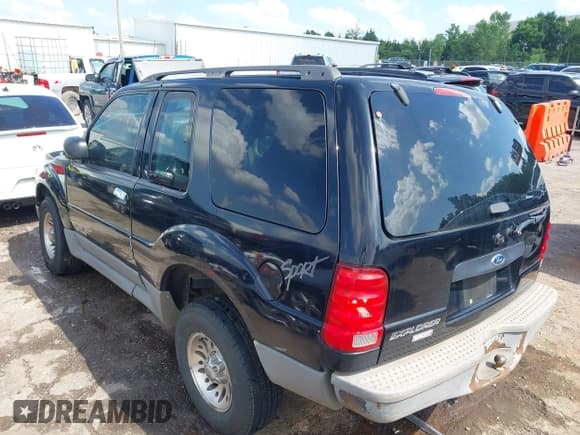 ✅ 2001 Ford Explorer Sport • VIN: 1FMYU60E81UA40127 • Лот: 42748284. Опубликован ранее на IAAI с пробегом 226 373 миль. Бесплатный доступ к архиву аукционных продаж из США и подробный отчёт об истории автомобиля на DreamBid. Изображение 3.