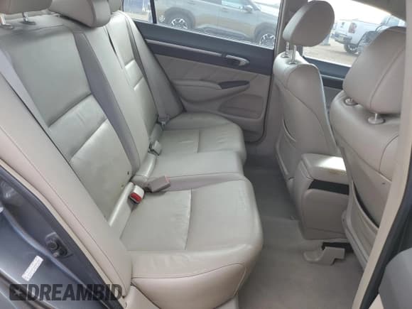 ✅ 2010 Honda Civic • VIN: JHMFA3F23AS002038 • Lot: 82694105. Wystawiony na Copart z przebiegiem 106 595 mil. Bezpłatny archiwum sprzedaży aukcyjnych z USA i szczegółowy raport historii pojazdu na DreamBid. Zdjęcie 10.