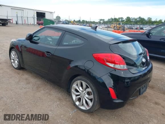✅ 2012 Hyundai Veloster w/Gray Int • VIN: KMHTC6AD6CU028810 • Lot: 42818888. Wystawiony na IAAI z przebiegiem 149 283 mil. Bezpłatny archiwum sprzedaży aukcyjnych z USA i szczegółowy raport historii pojazdu na DreamBid. Zdjęcie 3.