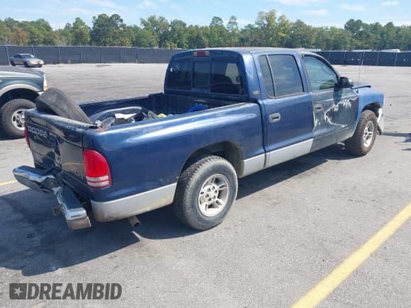 ✅ 2000 Dodge Dakota Sport • VIN: 1B7GL2AX8YS783520 • Lot: 43277615. Listed on IAAI with 303,682 mi. Free auction sales archive from the USA and detailed vehicle history report at DreamBid. Image 4.