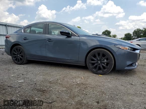 ✅ 2023 Mazda 3 S Carbon Edition • VIN: 3MZBPACM3PM379296 • Лот: 62238005. Опубликован ранее на Copart с пробегом 36 236 миль. Бесплатный доступ к архиву аукционных продаж из США и подробный отчёт об истории автомобиля на DreamBid. Изображение 4.