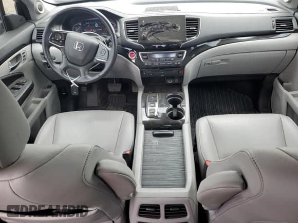 ✅ 2019 Honda Pilot Touring 7-Passenger • VIN: 5FNYF6H69KB092985 • Lot: 69071955. Listed on Copart with 128,915 mi. Free auction sales archive from the USA and detailed vehicle history report at DreamBid. Image 8.