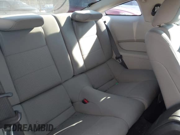 ✅ 2011 Ford Mustang V6 • VIN: 1ZVBP8AM8B5148727 • Lot: 42982170. Listed on IAAI with 124,948 mi. Free auction sales archive from the USA and detailed vehicle history report at DreamBid. Image 8.