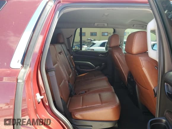 ✅ 2019 Chevrolet Tahoe LS • VIN: 1GNSCAKC0KR158793 • Lot: 68910685. Wystawiony na Copart z przebiegiem 93 292 mil. Bezpłatny archiwum sprzedaży aukcyjnych z USA i szczegółowy raport historii pojazdu na DreamBid. Zdjęcie 11.