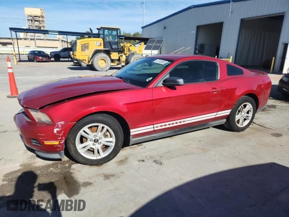 ✅ 2012 Ford Mustang Premium • VIN: 1ZVBP8AMXC5267168 • Lot: 87249505. Listed on Copart with 141,686 mi. Free auction sales archive from the USA and detailed vehicle history report at DreamBid. Image 1.