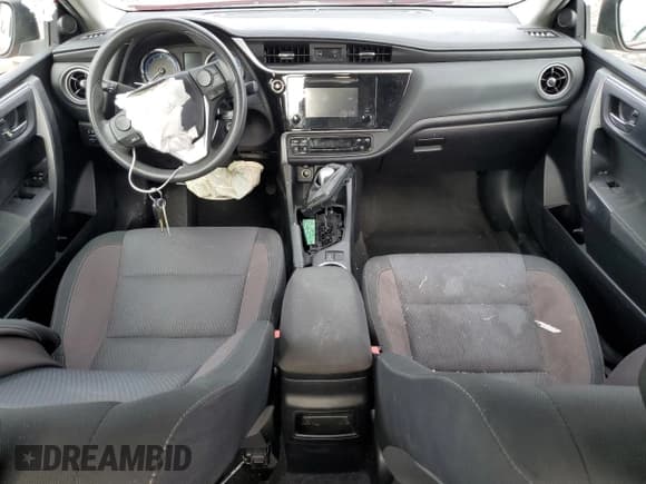 ✅ 2019 Toyota Corolla LE • VIN: 2T1BURHE6KC147000 • Лот: 86538615. Опубликован ранее на Copart с пробегом Не указан. Бесплатный доступ к архиву аукционных продаж из США и подробный отчёт об истории автомобиля на DreamBid. Изображение 8.