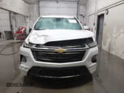 ✅ 2023 Chevrolet Traverse High Country • VIN: 1GNEVNKWXPJ176247 • Lot: 41515012. Wystawiony na IAAI z przebiegiem 69 663 mil. Bezpłatny archiwum sprzedaży aukcyjnych z USA i szczegółowy raport historii pojazdu na DreamBid. Zdjęcie 12.