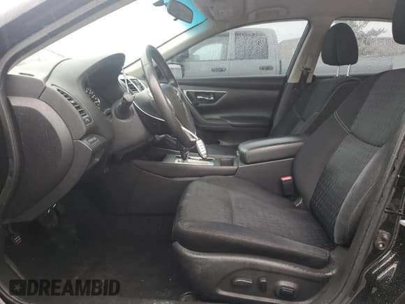 ✅ 2017 Nissan Altima SR • VIN: 1N4AL3AP4HC193553 • Lot: 60827815. Listed on Copart with 166,202 mi. Free auction sales archive from the USA and detailed vehicle history report at DreamBid. Image 7.