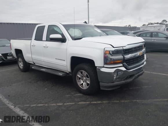 ✅ 2017 Chevrolet Silverado 1500 LT • VIN: 1GCRCREC4HZ193492 • Лот: 43716182. Опубликован ранее на IAAI с пробегом 48 277 миль. Бесплатный доступ к архиву аукционных продаж из США и подробный отчёт об истории автомобиля на DreamBid. Изображение 1.