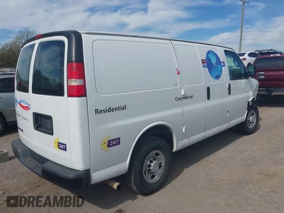 ✅ 2017 Chevrolet Express Cargo • VIN: 1GCWGAFF5H1102505 • Lot: 43286752. Listed on IAAI with 197,132 mi. Free auction sales archive from the USA and detailed vehicle history report at DreamBid. Image 4.