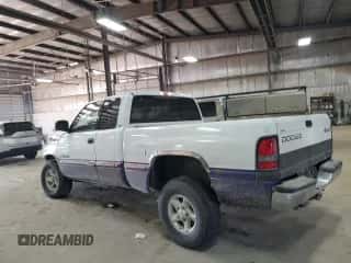 1999 Dodge 1500 с VIN 1B7HF13Z8XJ501577, выставлен на аукционе Copart как лот 83444274 с пробегом 153 172 миль миль и Списание • Salvage title. История ставок и продаж доступна на DreamBid. Изображение 2.