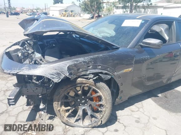 ✅ 2022 Dodge Charger Scat Pack Widebody • VIN: 2C3CDXGJ4NH242094 • Lot: 42520850. Wystawiony na IAAI z przebiegiem 27 281 mil. Bezpłatny archiwum sprzedaży aukcyjnych z USA i szczegółowy raport historii pojazdu na DreamBid. Zdjęcie 6.