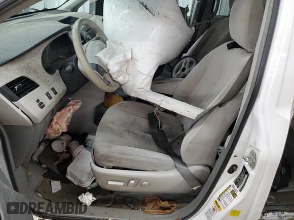 ✅ 2012 Toyota Sienna LE AAS • VIN: 5TDKK3DC1CS269618 • Lot: 49789095. Listed on Copart with Not provided. Free auction sales archive from the USA and detailed vehicle history report at DreamBid. Image 7.