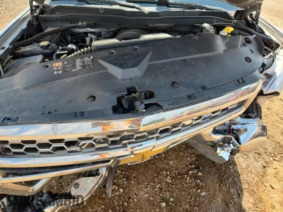 ✅ 2015 Chevrolet Silverado 1500 LT • VIN: 1GCVKREH7FZ214331 • Лот: 81473755. Опубликован ранее на Copart с пробегом 304 224 миль. Бесплатный доступ к архиву аукционных продаж из США и подробный отчёт об истории автомобиля на DreamBid. Изображение 11.