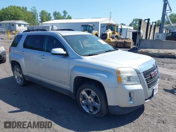 ✅ 2013 GMC Terrain SLE • VIN: 2GKFLTE35D6120545 • Лот: 42967966. Опубликован ранее на IAAI с пробегом 80 439 миль. Бесплатный доступ к архиву аукционных продаж из США и подробный отчёт об истории автомобиля на DreamBid. Изображение 1.