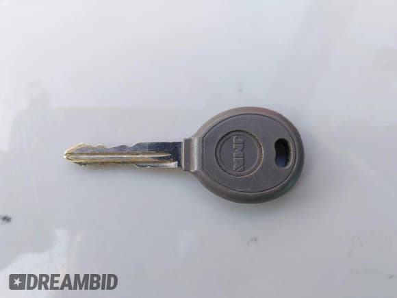 ✅ 2001 Chrysler Concorde LXi • VIN: 2C3HD36JX1H704751 • Lot: 43530252. Listed on IAAI with 121,555 mi. Free auction sales archive from the USA and detailed vehicle history report at DreamBid. Image 11.