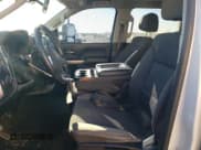 ✅ 2018 Chevrolet Silverado 2500HD LT • VIN: 1GC1KVEG3JF185029 • Lot: 89381045. Wystawiony na Copart z przebiegiem 155 849 mil. Bezpłatny archiwum sprzedaży aukcyjnych z USA i szczegółowy raport historii pojazdu na DreamBid. Zdjęcie 7.