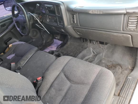 ✅ 2004 Chevrolet Silverado 1500 Work Truck • VIN: 1GCEC19X24Z104784 • Лот: 72620784. Опубликован ранее на Copart с пробегом 185 883 миль. Бесплатный доступ к архиву аукционных продаж из США и подробный отчёт об истории автомобиля на DreamBid. Изображение 8.