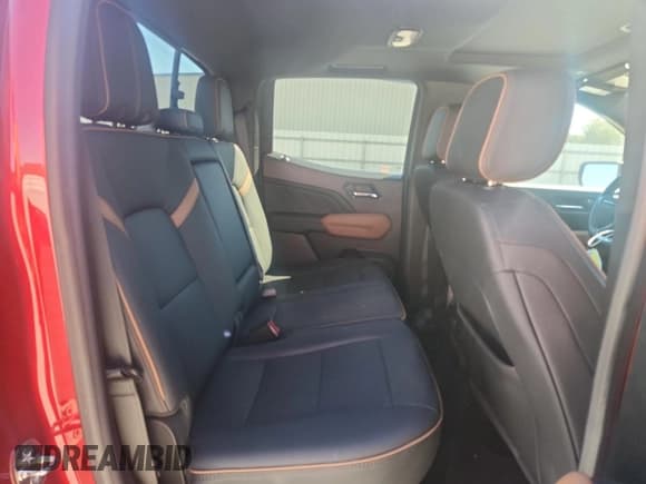 ✅ 2023 GMC Canyon 4WD AT4 • VIN: 1GTP6DEK4P1253048 • Lot: 86702455. Listed on Copart with 36,438 mi. Free auction sales archive from the USA and detailed vehicle history report at DreamBid. Image 10.