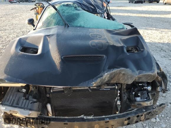 ✅ 2015 Dodge Challenger R/T Scat Pack • VIN: 2C3CDZFJ4FH798615 • Лот: 82716915. Опубликован ранее на Copart с пробегом Не указан. Бесплатный доступ к архиву аукционных продаж из США и подробный отчёт об истории автомобиля на DreamBid. Изображение 11.