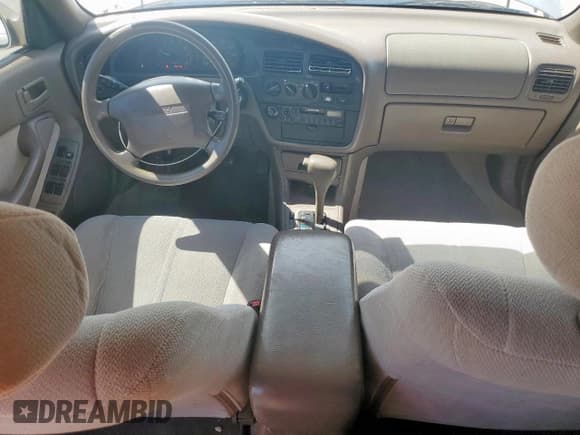 ✅ 1996 Toyota Camry LE • VIN: 4T1BF12K4TU132313 • Lot: 57452045. Listed on Copart with 204,353 mi. Free auction sales archive from the USA and detailed vehicle history report at DreamBid. Image 8.