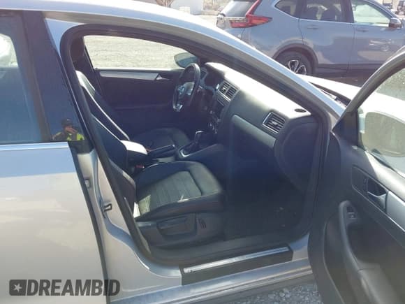 ✅ 2013 Volkswagen Jetta • VIN: 3VW4T7AJ7DM302586 • Lot: 43448317. Listed on IAAI with 186,200 mi. Free auction sales archive from the USA and detailed vehicle history report at DreamBid. Image 5.