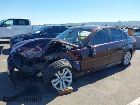 ✅ 2008 BMW 3 Series 328i • VIN: WBAVA37518NL45927 • Лот: 43469413. Опубликован ранее на IAAI с пробегом 175 142 миль. Бесплатный доступ к архиву аукционных продаж из США и подробный отчёт об истории автомобиля на DreamBid. Изображение 2.