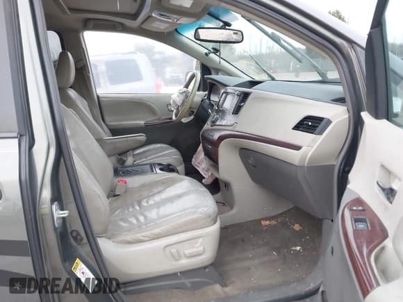 ✅ 2012 Toyota Sienna XLE • VIN: 5TDYK3DC5CS222618 • Lot: 43644338. Listed on IAAI with 295,313 mi. Free auction sales archive from the USA and detailed vehicle history report at DreamBid. Image 5.