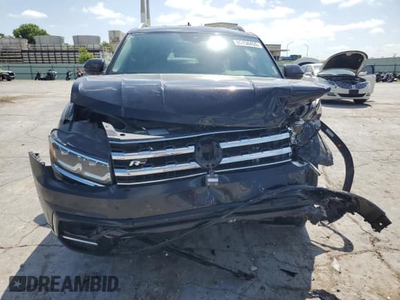 ✅ 2018 Volkswagen Atlas SE • VIN: 1V2PR2CA7JC519727 • Lot: 65758455. Wystawiony na Copart z przebiegiem 201 393 mil. Bezpłatny archiwum sprzedaży aukcyjnych z USA i szczegółowy raport historii pojazdu na DreamBid. Zdjęcie 5.