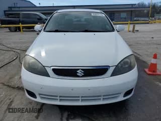 ✅ 2007 Suzuki Reno • VIN: KL5JD66Z97K693883 • Lot: 45657115. Wystawiony na Copart z przebiegiem 60 356 mil. Bezpłatny archiwum sprzedaży aukcyjnych z USA i szczegółowy raport historii pojazdu na DreamBid. Zdjęcie 5.