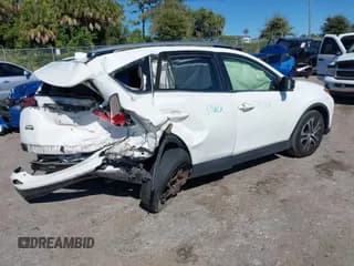 ✅ 2017 Toyota RAV4 LE • VIN: JTMZFREV9HJ121288 • Lot: 43601225. Wystawiony na IAAI z przebiegiem 86 052 mil. Bezpłatny archiwum sprzedaży aukcyjnych z USA i szczegółowy raport historii pojazdu na DreamBid. Zdjęcie 4.