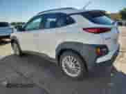 2021 Hyundai Kona SEL z VIN KM8K2CAA7MU747844, wystawiony jako Copart lot #69268615 z przebiegiem 87 147 mil mil oraz Szkoda całkowita • Salvage title. Historia ofert i sprzedaży dostępna na DreamBid. Obrazek 2.