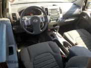 ✅ 2017 Nissan Frontier S • VIN: 1N6BD0CT8HN703733 • Lot: 85641195. Wystawiony na Copart z przebiegiem 12 781 mil. Bezpłatny archiwum sprzedaży aukcyjnych z USA i szczegółowy raport historii pojazdu na DreamBid. Zdjęcie 8.