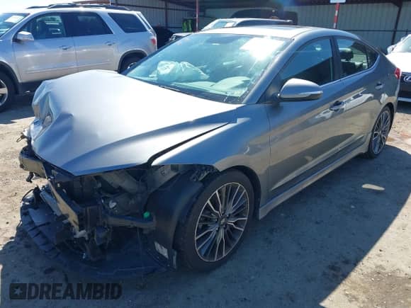 2018 Hyundai Elantra Sport с VIN KMHD04LB7JU677431, выставлен на аукционе IAAI как лот 41939373 с пробегом 89 301 миль миль и . История ставок и продаж доступна на DreamBid. Изображение 2.