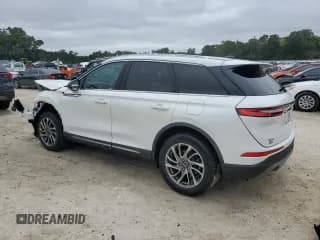 ✅ 2022 Lincoln Corsair Standard • VIN: 5LMCJ1C90NUL26321 • Lot: 90114035. Wystawiony na Copart z przebiegiem 34 130 mil. Bezpłatny archiwum sprzedaży aukcyjnych z USA i szczegółowy raport historii pojazdu na DreamBid. Zdjęcie 2.