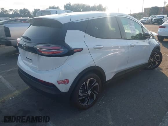 ✅ 2023 Chevrolet Bolt EV 2LT • VIN: 1G1FX6S0XP4207948 • Lot: 41473499. Wystawiony na IAAI z przebiegiem 16 442 mil. Bezpłatny archiwum sprzedaży aukcyjnych z USA i szczegółowy raport historii pojazdu na DreamBid. Zdjęcie 4.